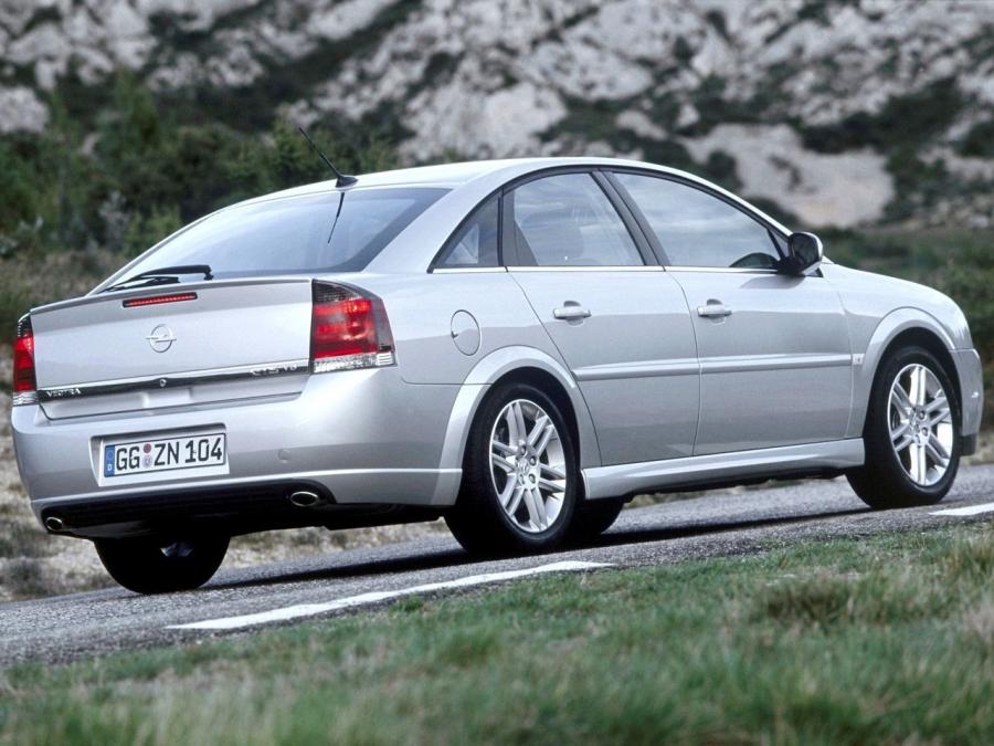  Opel Vectra GTS 2002 года  (фото 15 из 28)